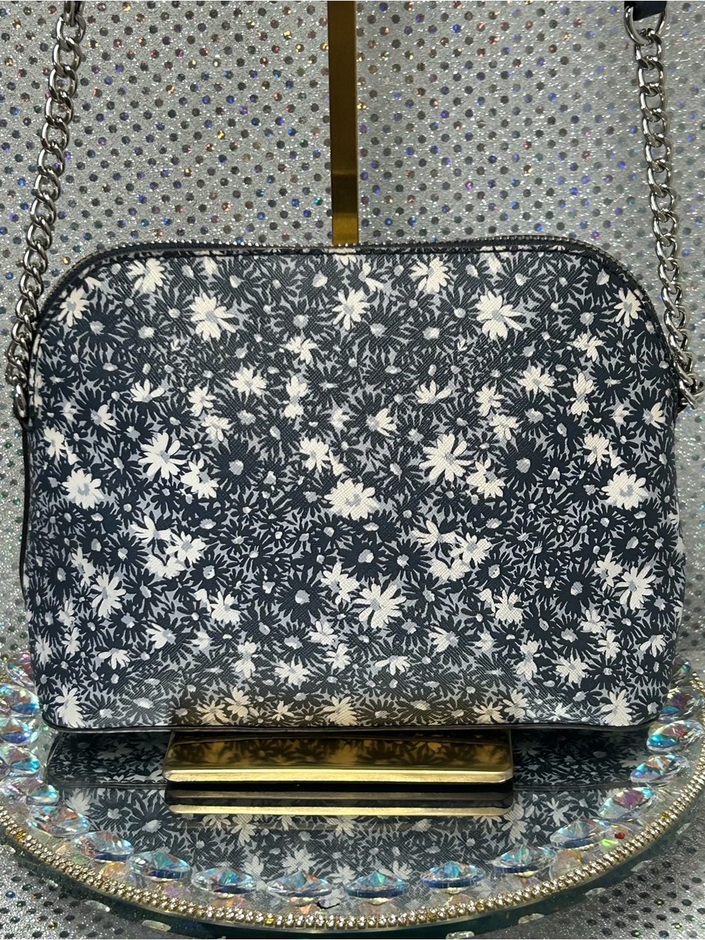 Michael Kors Black & White Floral Crossbody Bag Approx. 10 x 7 x 4 - Picture 3 of 17